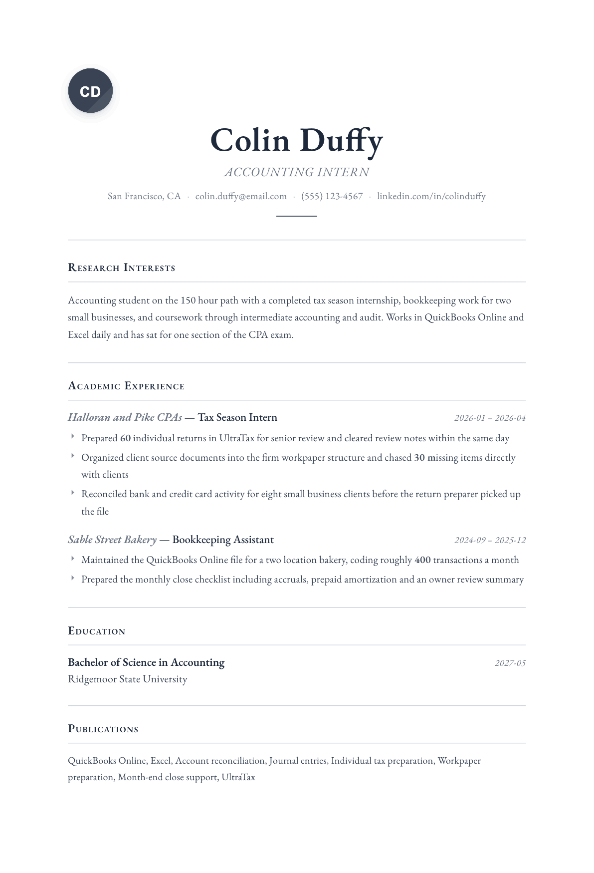 Accounting Intern resume example, Scholar template