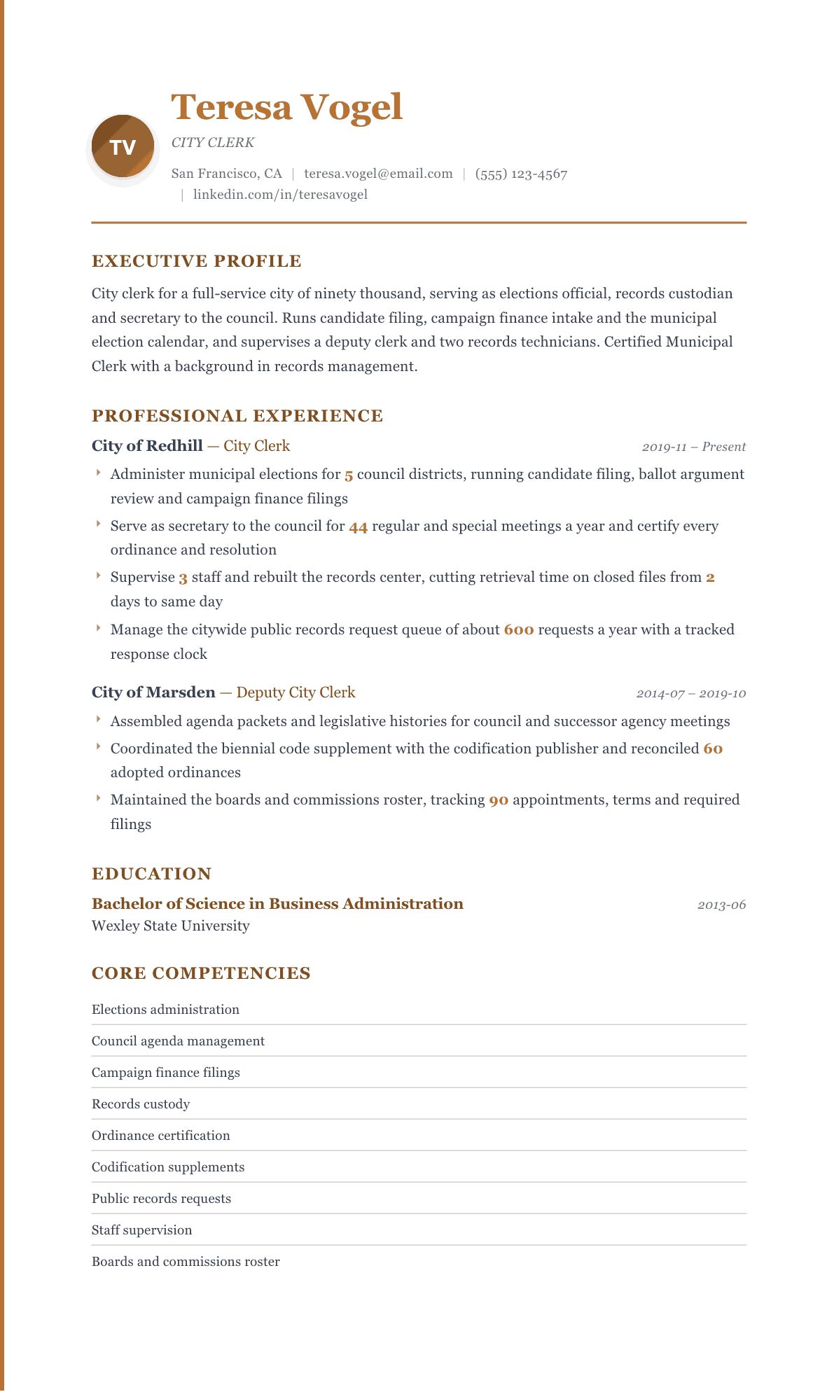 City Clerk resume example, Regency template