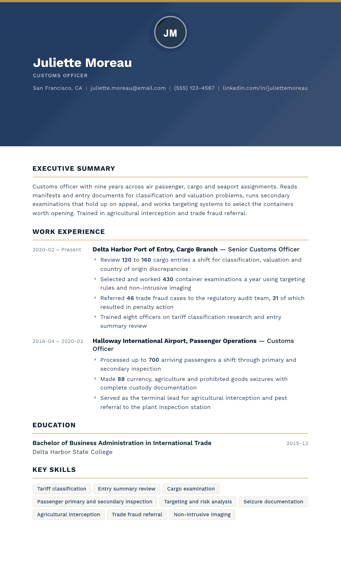 Customs Officer resume example, Sovereign template