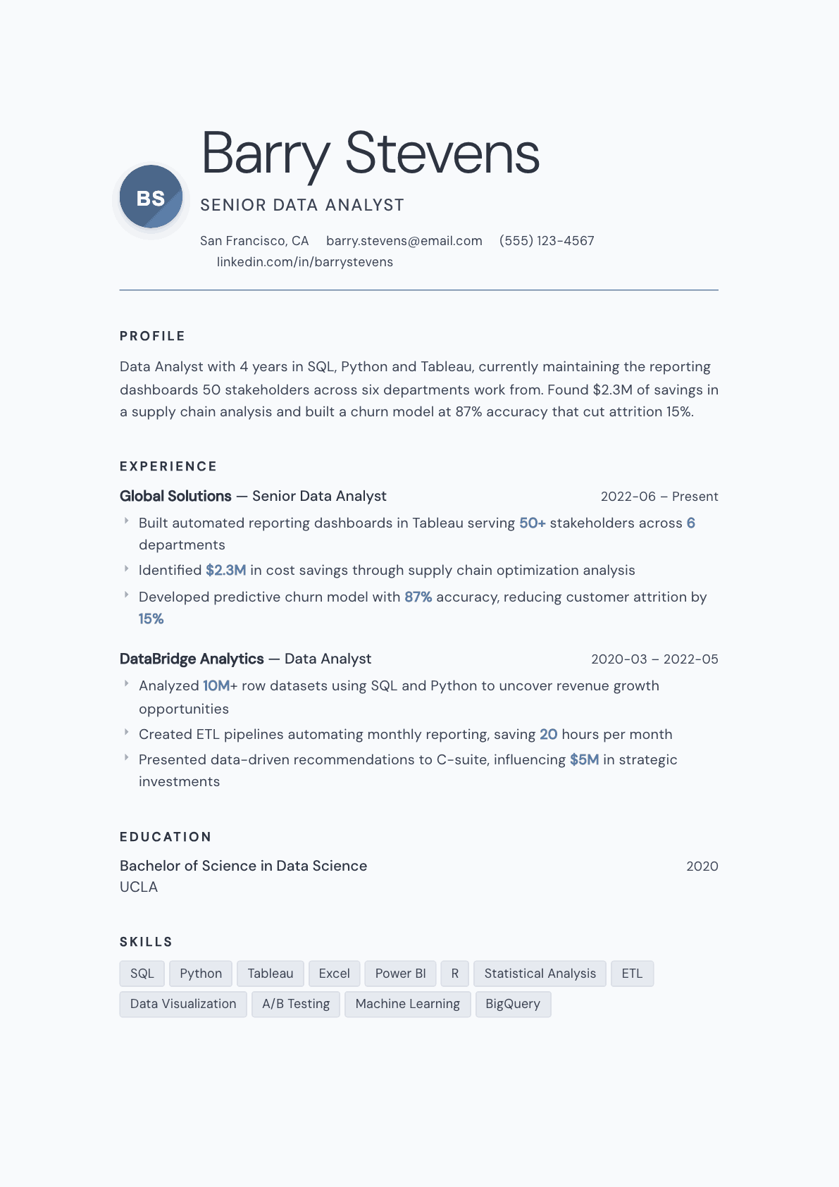 Data Analyst resume example, Nordic template