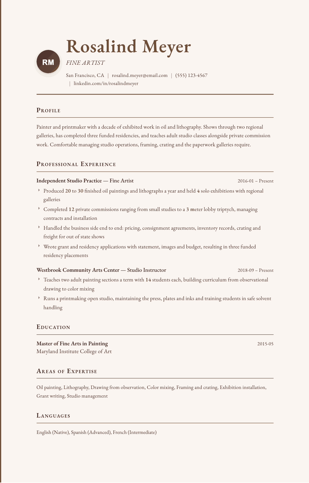 Fine Artist resume example, Vintage template