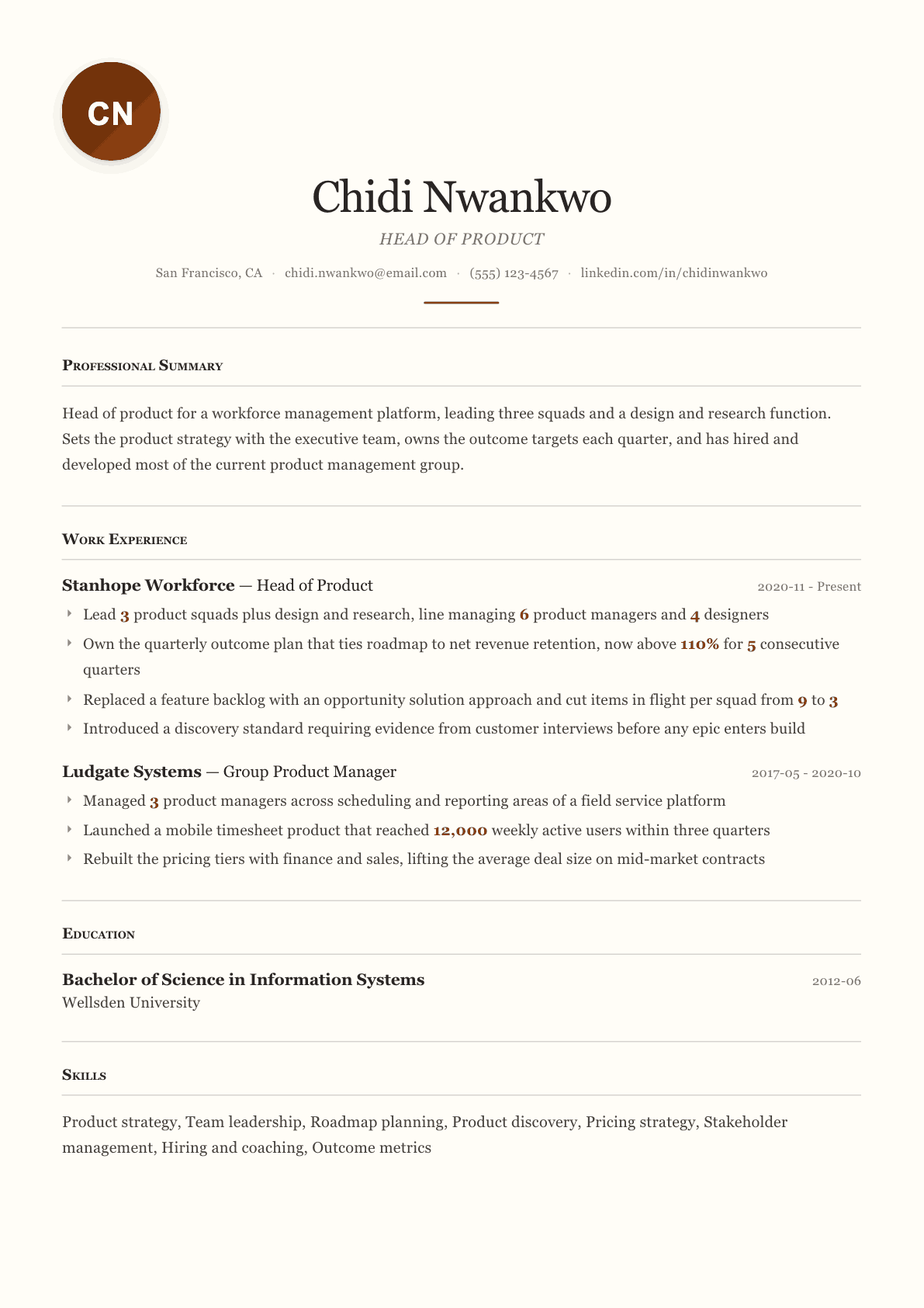 Head of Product resume example, Paris template