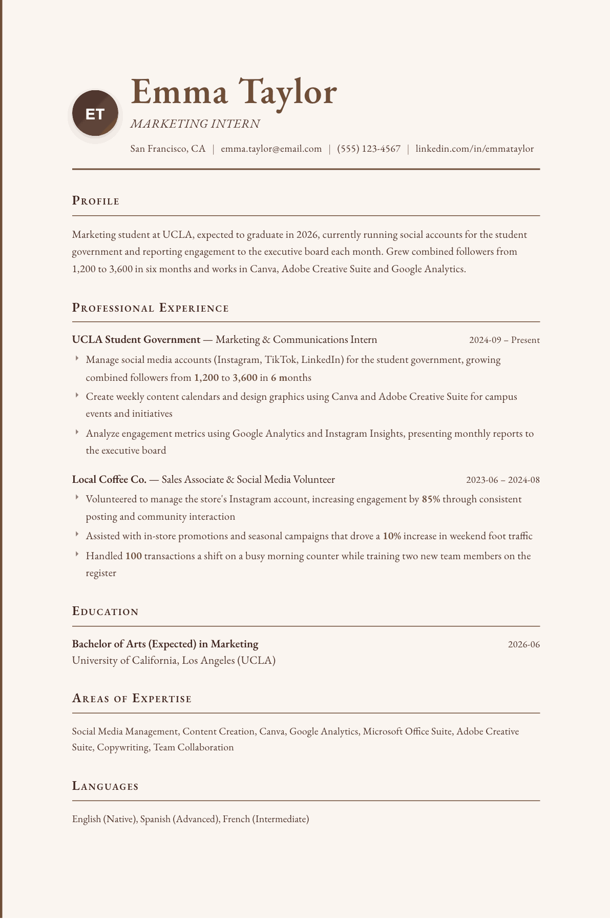 Intern resume example, Vintage template