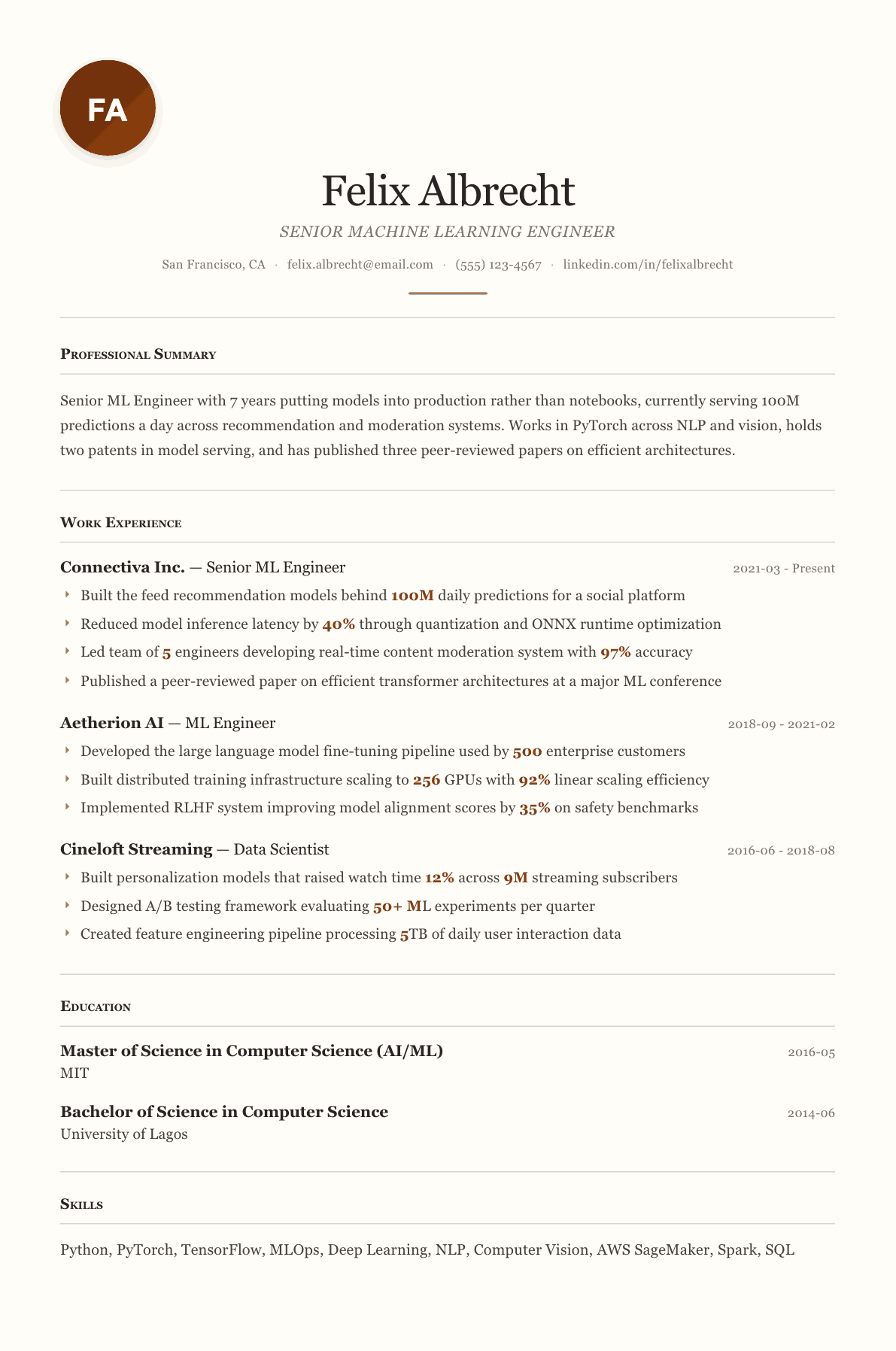 Machine Learning Engineer resume example, Paris template