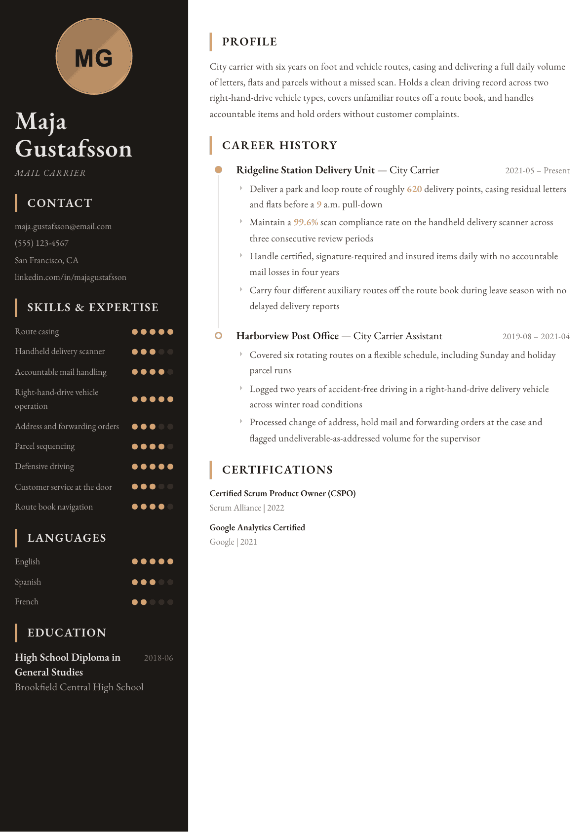 Mail Carrier resume example, Heritage template
