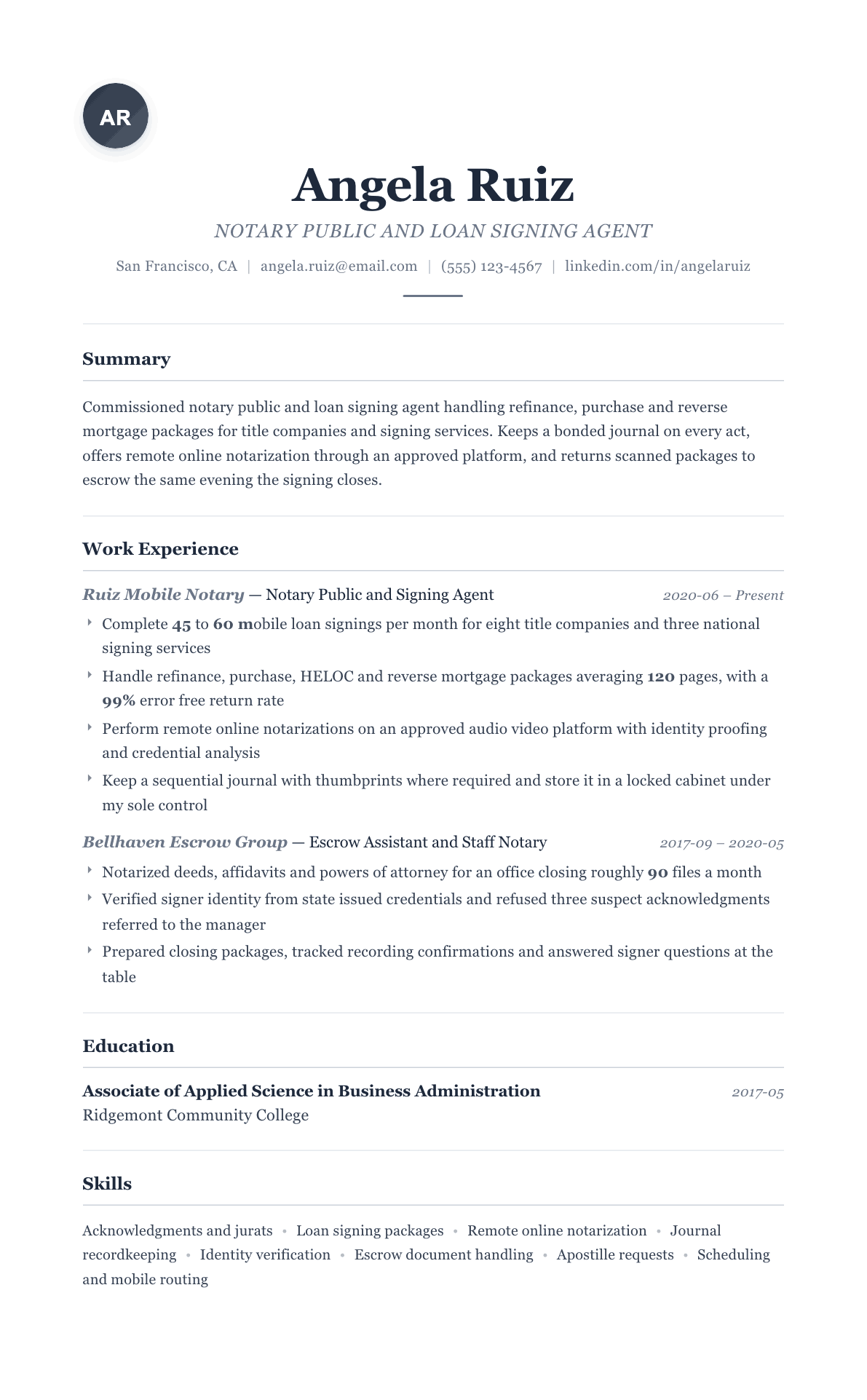 Notary Public resume example, Classic template