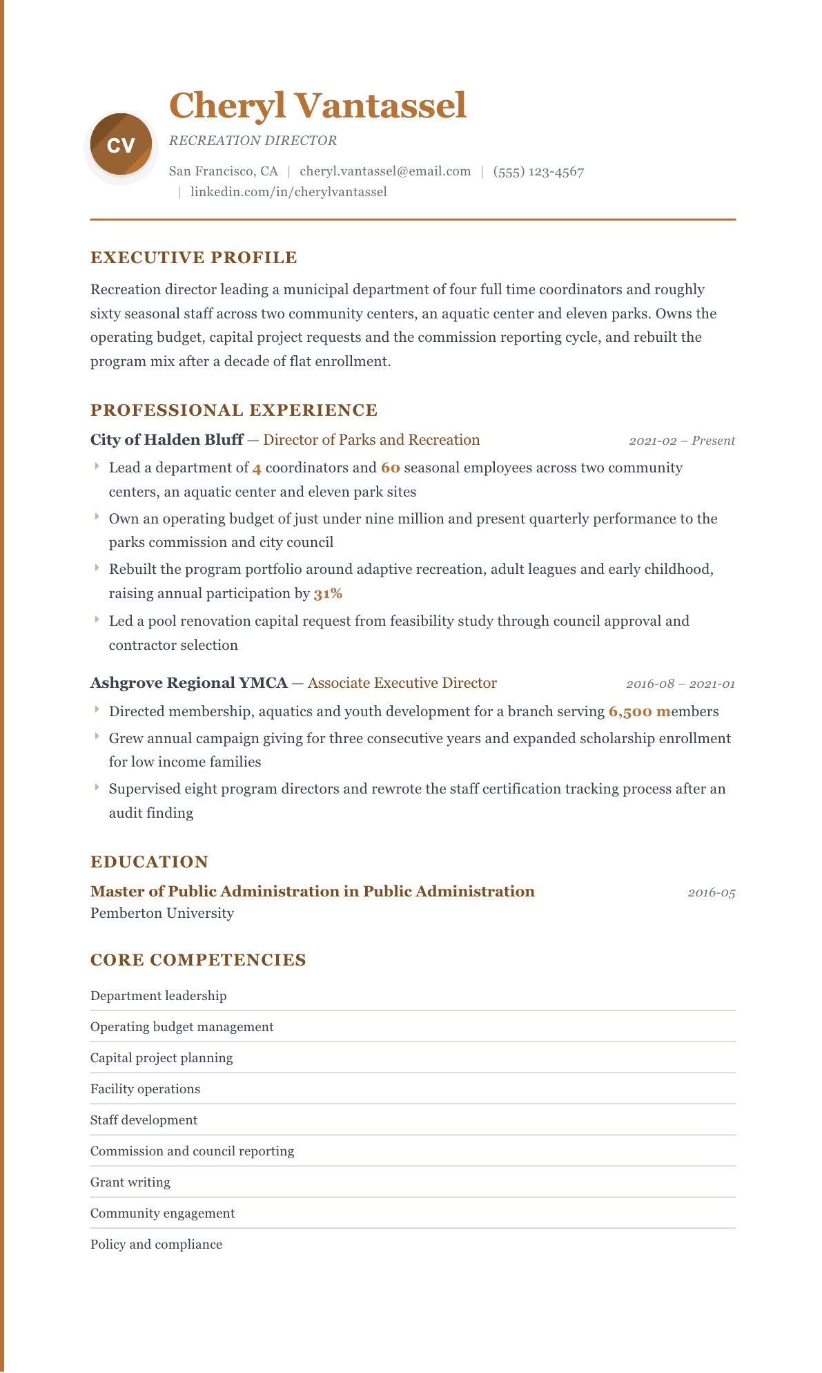 Recreation Director resume example, Regency template