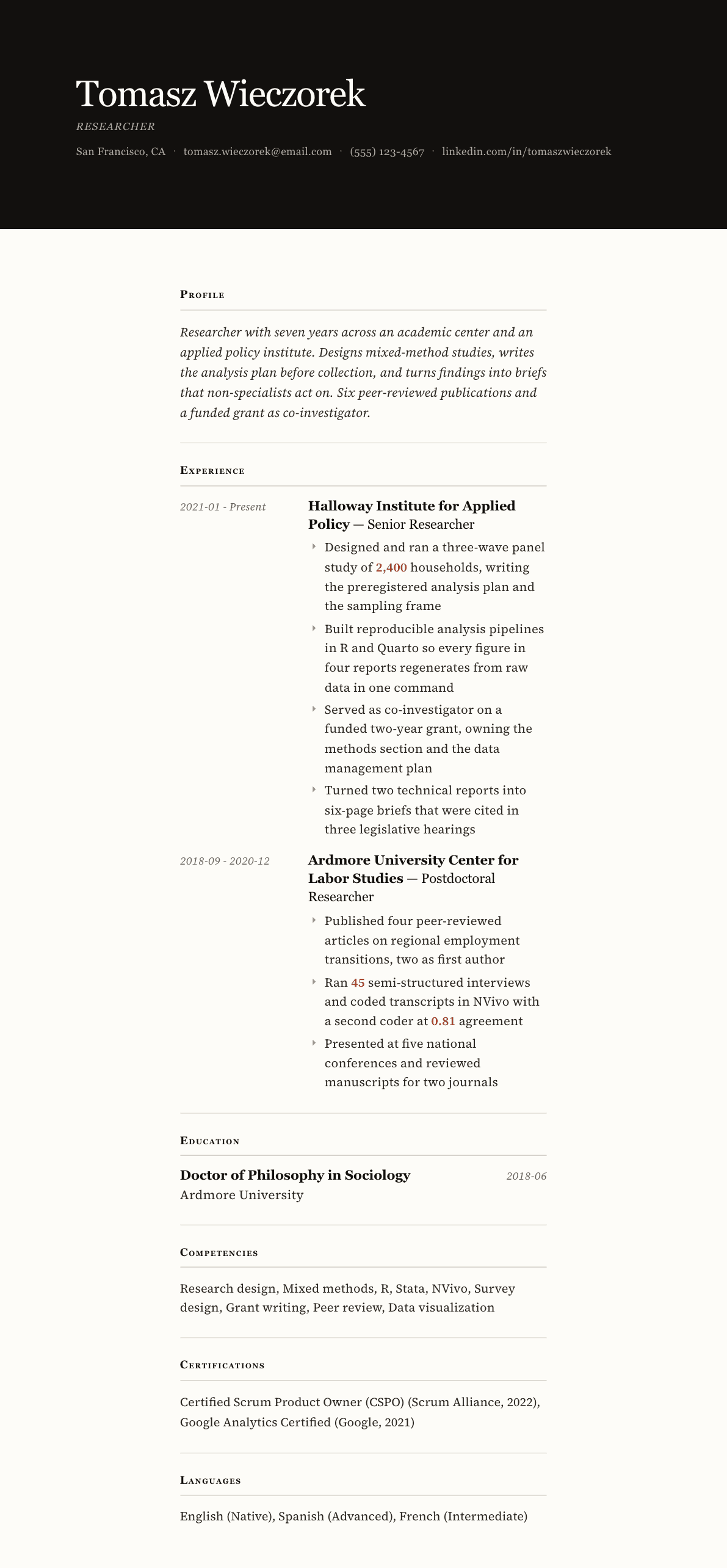 Researcher resume example, Broadsheet template