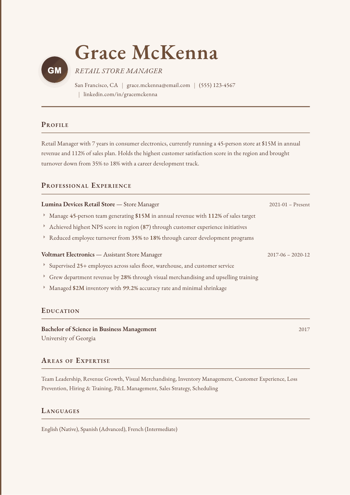 Retail Manager resume example, Vintage template