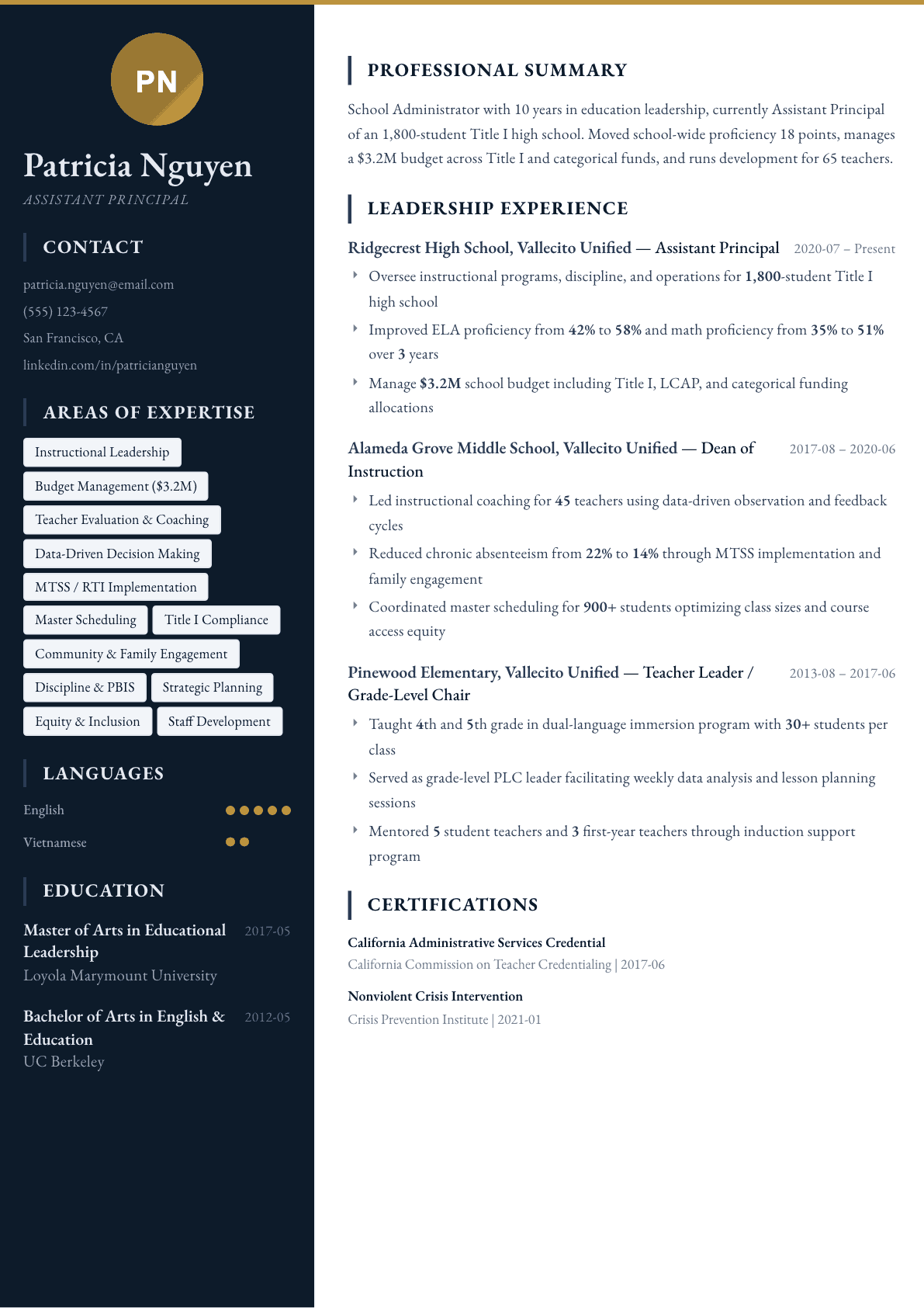 School Administrator resume example, Presidio template