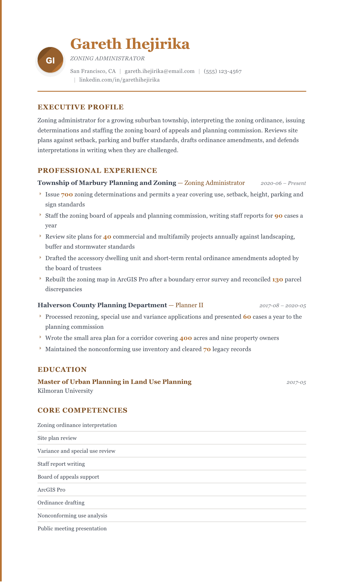 Zoning Administrator resume example, Regency template
