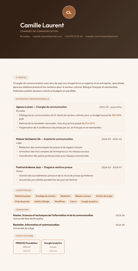 Modèle de CV Terracotta Studio